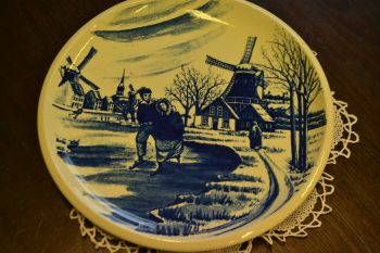 (7-535/38) kaunis taldrik Boch 2