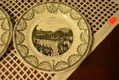 (n-324) Sarreguemines, kollektsioontaldrikud, 2tk