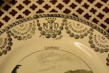 (n-324) Sarreguemines, kollektsioontaldrikud, 2tk