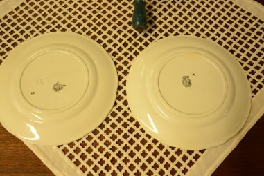 (n-324) Sarreguemines, kollektsioontaldrikud, 2tk