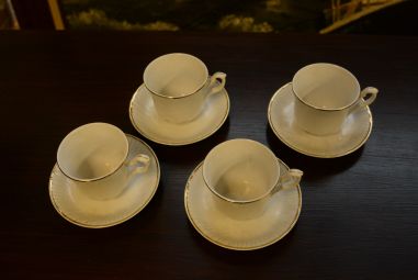 (n-331) Veritable Porzellan, espressotassid-taldrikud, 4tk