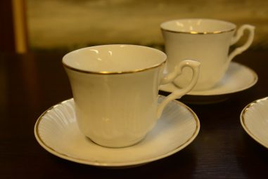 (n-331) Veritable Porzellan, espressotassid-taldrikud, 4tk
