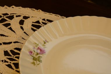 (n-325/1) Suur vaagen Chodziez, roosi motiiv