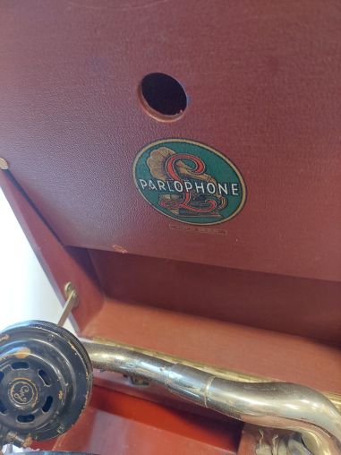 (10-428) Vana kohvergrammofon PARLOPHONE