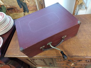 (10-428) Vana kohvergrammofon PARLOPHONE