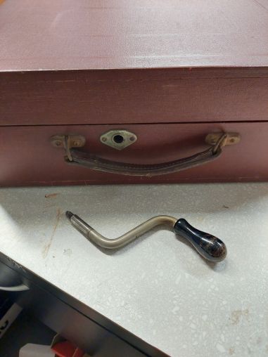 (10-428) Vana kohvergrammofon PARLOPHONE