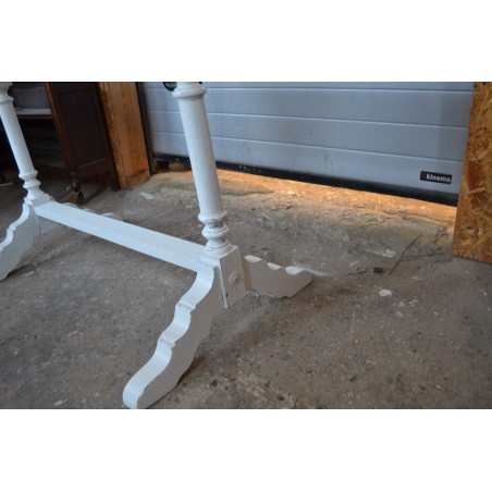 (10-522/2) Vana valge  pubilaud