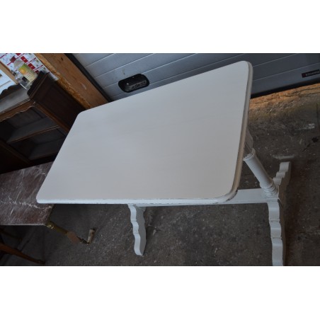 (10-522/2) Vana valge  pubilaud