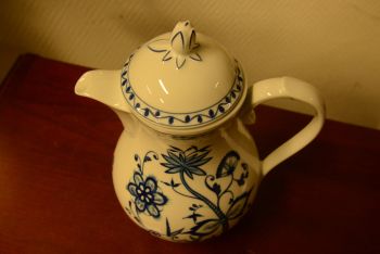 (n-3316) Kahla Zwiebelmuster kann 2