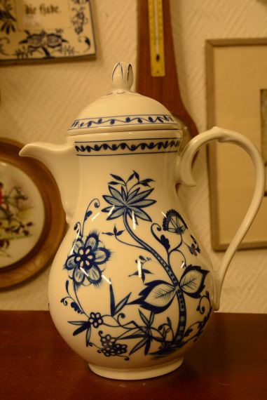 (n-3316) Kahla Zwiebelmuster kann