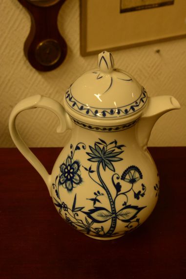 (n-3316) Kahla Zwiebelmuster kann