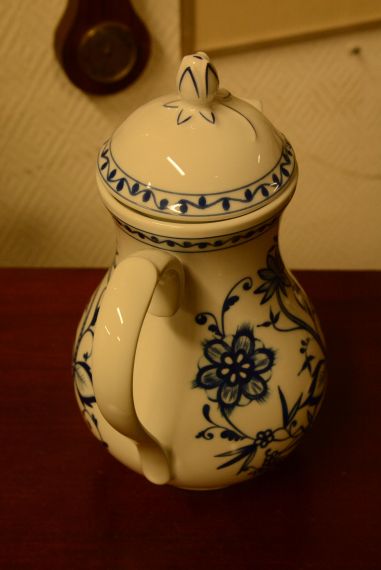 (n-3316) Kahla Zwiebelmuster kann