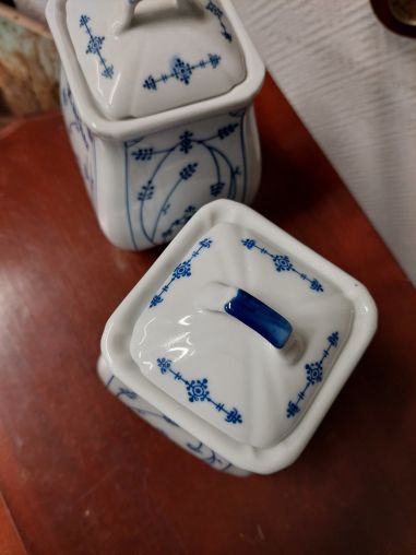 (n-3486) Õlelille mustriga suurem suhkrutoos, purk