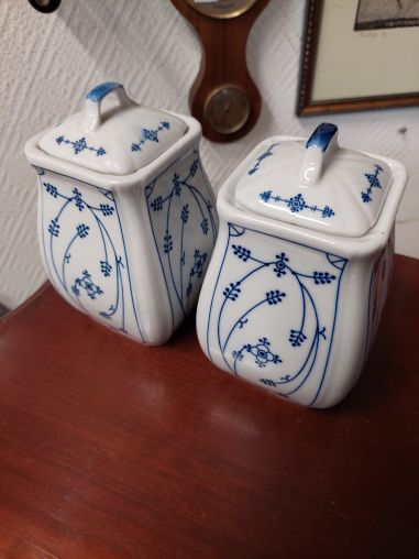 (n-3486) Õlelille mustriga suurem suhkrutoos, purk