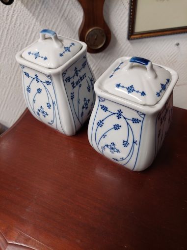 (n-3486) Õlelille mustriga suurem suhkrutoos, purk