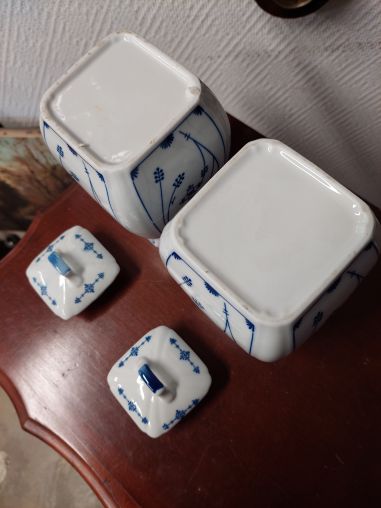 (n-3486) Õlelille mustriga suurem suhkrutoos, purk