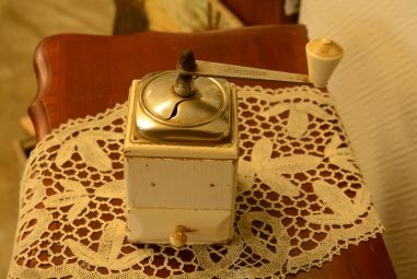 (n-3644)  Vana kohviveski