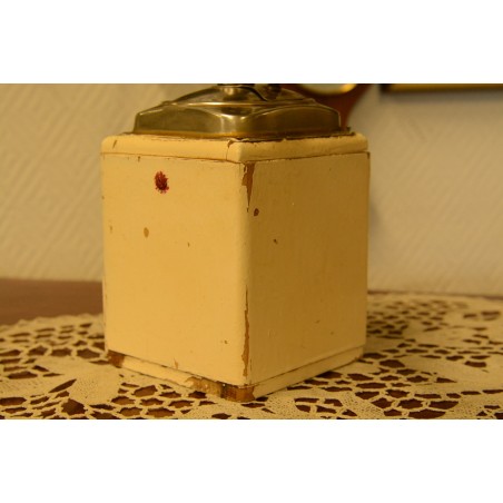 (n-3644)  Vana kohviveski