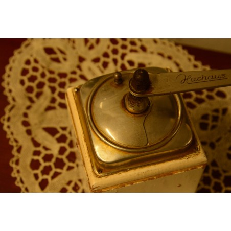 (n-3644)  Vana kohviveski