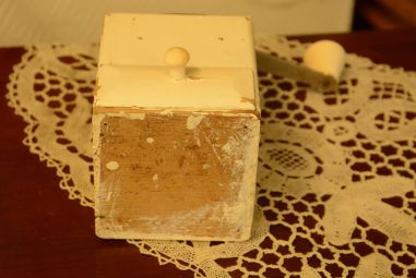 (n-3644)  Vana kohviveski