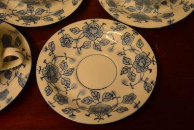 (n-3759/1) Lillelised tassid-taldrikud, 4tk