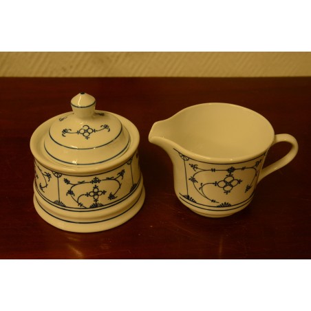 (n-3782/4) Mandarin õlelillemustriga koorekann ja suhkrutoos