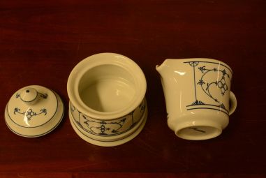 (n-3782/4) Mandarin õlelillemustriga koorekann ja suhkrutoos