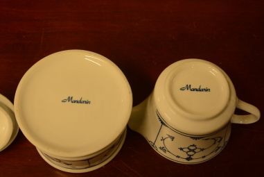 (n-3782/4) Mandarin õlelillemustriga koorekann ja suhkrutoos