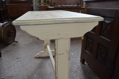 (L-201) Beezikas laud