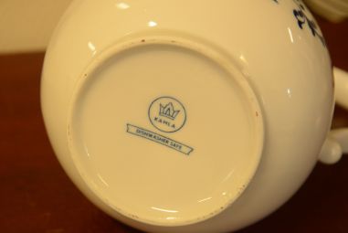 (n-3842/5) Kahla, Zwiebelmuster, sibulamustriga kann