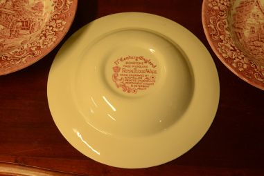 (n-3843) Royal Tudor Ware "17 Century England", supi-pastataldrikud, 3tk