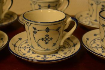 (n-3906/5) Õlelillemustriga kohvitassid-taldrikud, 6tk 2