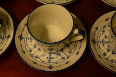 (n-3906/5) Õlelillemustriga kohvitassid-taldrikud, 6tk