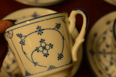 (n-3906/5) Õlelillemustriga kohvitassid-taldrikud, 6tk