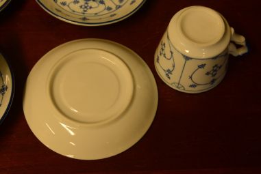 (n-3906/5) Õlelillemustriga kohvitassid-taldrikud, 6tk