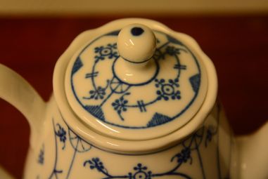 (n-3910) Bavaria Winterling  õlelillemustriga kann