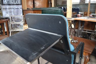 (L-209) Teatri või kinosaali toolid 50 tk