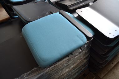 (L-209) Teatri või kinosaali toolid 50 tk