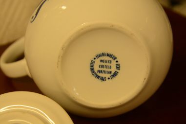 (n-3958/1) Wellco Krefeld Porzellan, sibulamustriline kann