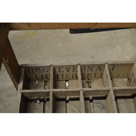 (11-383/1) Vana õllekast