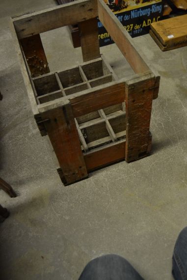 (11-383/1) Vana õllekast