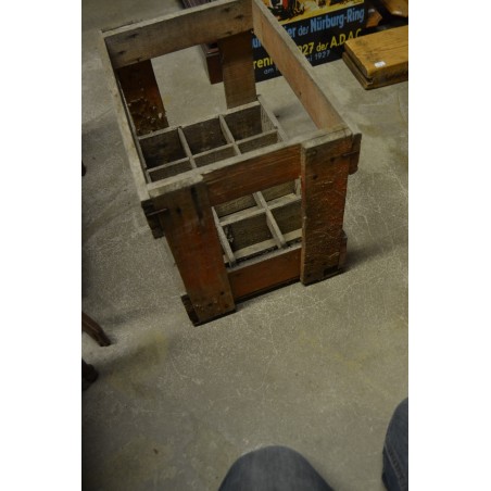 (11-383/1) Vana õllekast