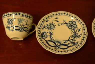 (n-3989/2) Triptis Porzellan Zwiebelmuster, sibulamustriga kohvitassid-taldrikud, 2tk