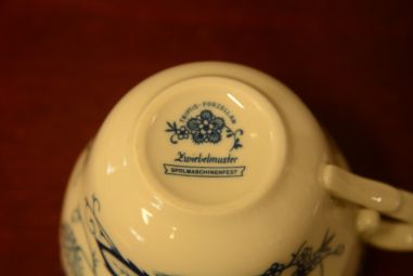 (n-3989/2) Triptis Porzellan Zwiebelmuster, sibulamustriga kohvitassid-taldrikud, 2tk