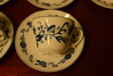 (n-4012/2) GPK SchlossSchönbrunn Porzellan sibulamustrilised kohvitassid-taldrikud, 6tk