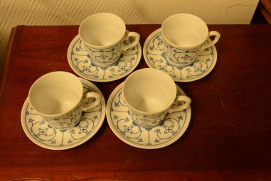 (n-4048/5) Kahla Original Blau Saks õlelillemustriga kohvitassid-taldrikud, 4tk