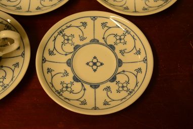 (n-4048/5) Kahla Original Blau Saks õlelillemustriga kohvitassid-taldrikud, 4tk