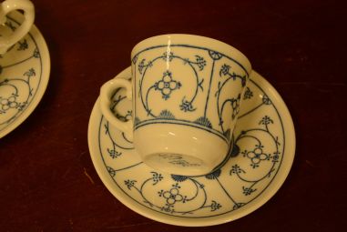 (n-4048/5) Kahla Original Blau Saks õlelillemustriga kohvitassid-taldrikud, 4tk