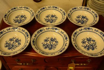 (n-4087) MG porzellan sibulamustrilised supi-pastataldrikud, 6tk