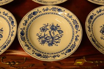 (n-4087) MG porzellan sibulamustrilised supi-pastataldrikud, 6tk 2